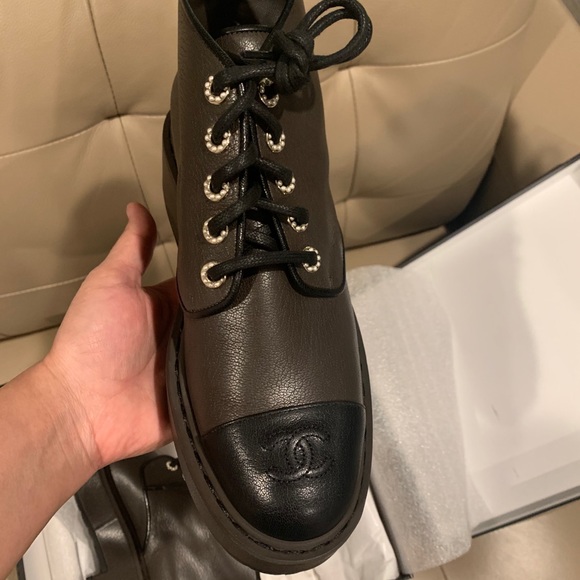 CHANEL combat boots 2020-21FW - Picture 3 of 13